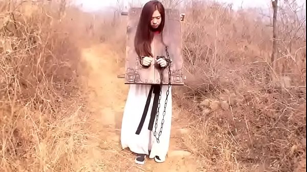 Em tù nhân bị địt trước khi giết